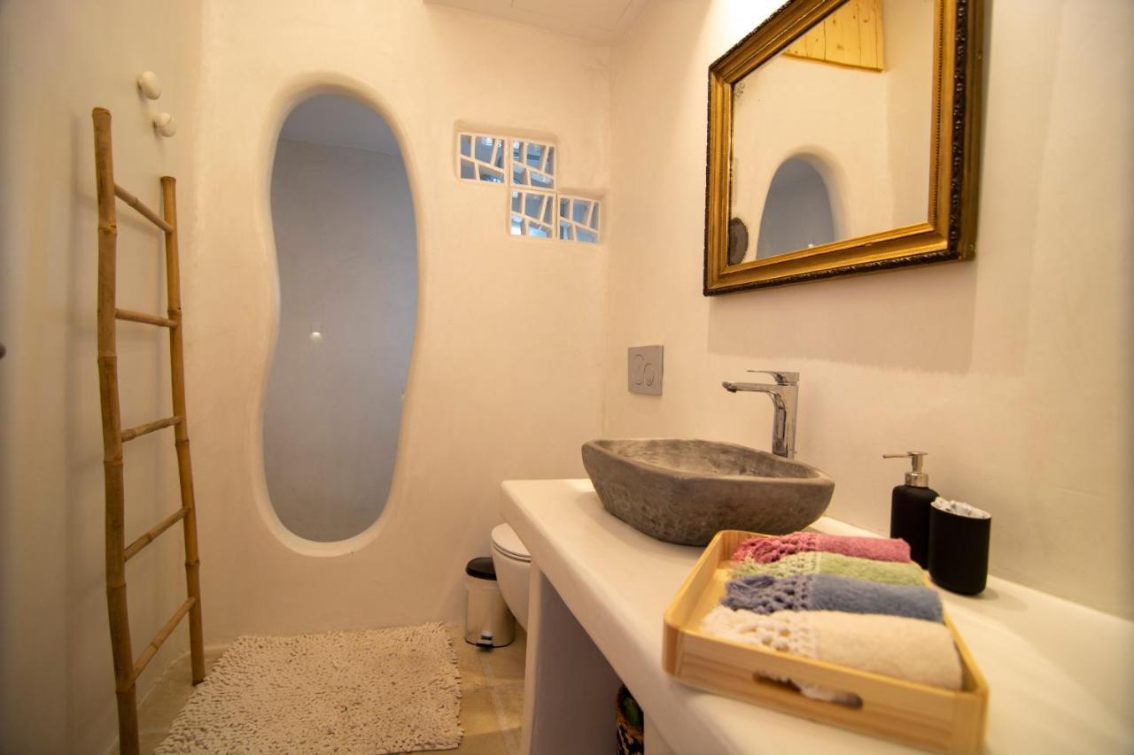 Quartano Paros * Naousa (Paros)